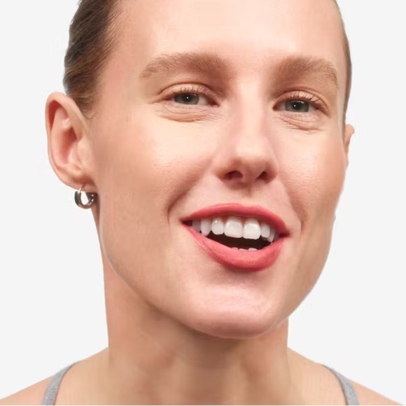 Glossier Soft Touch Lip Crème - Picture 4 of 5